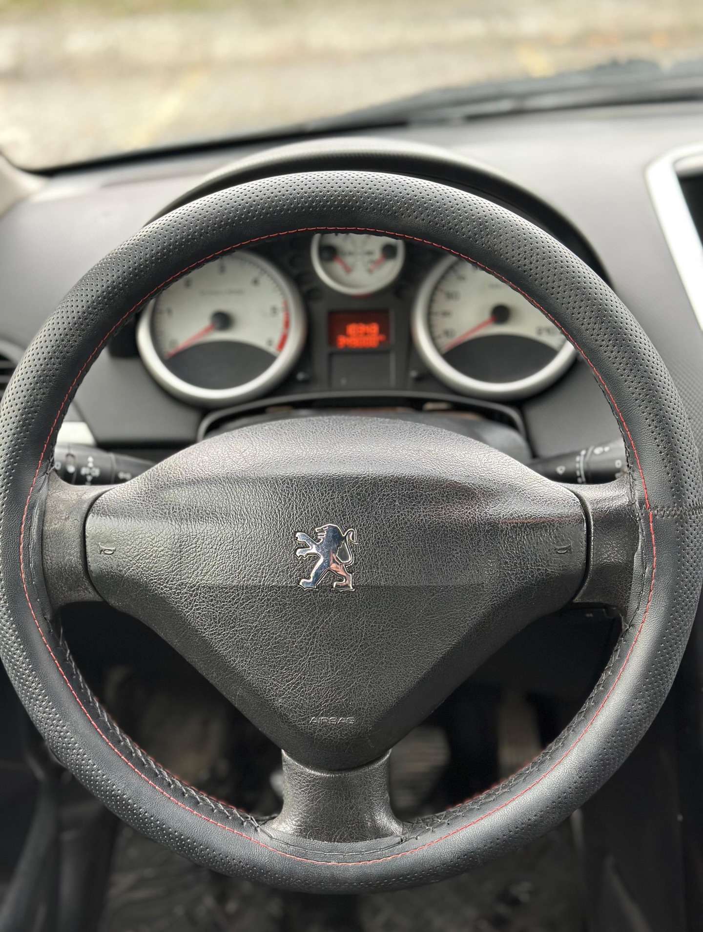 2008 model Peugeot 207 1.4 dizel - Görsel 9