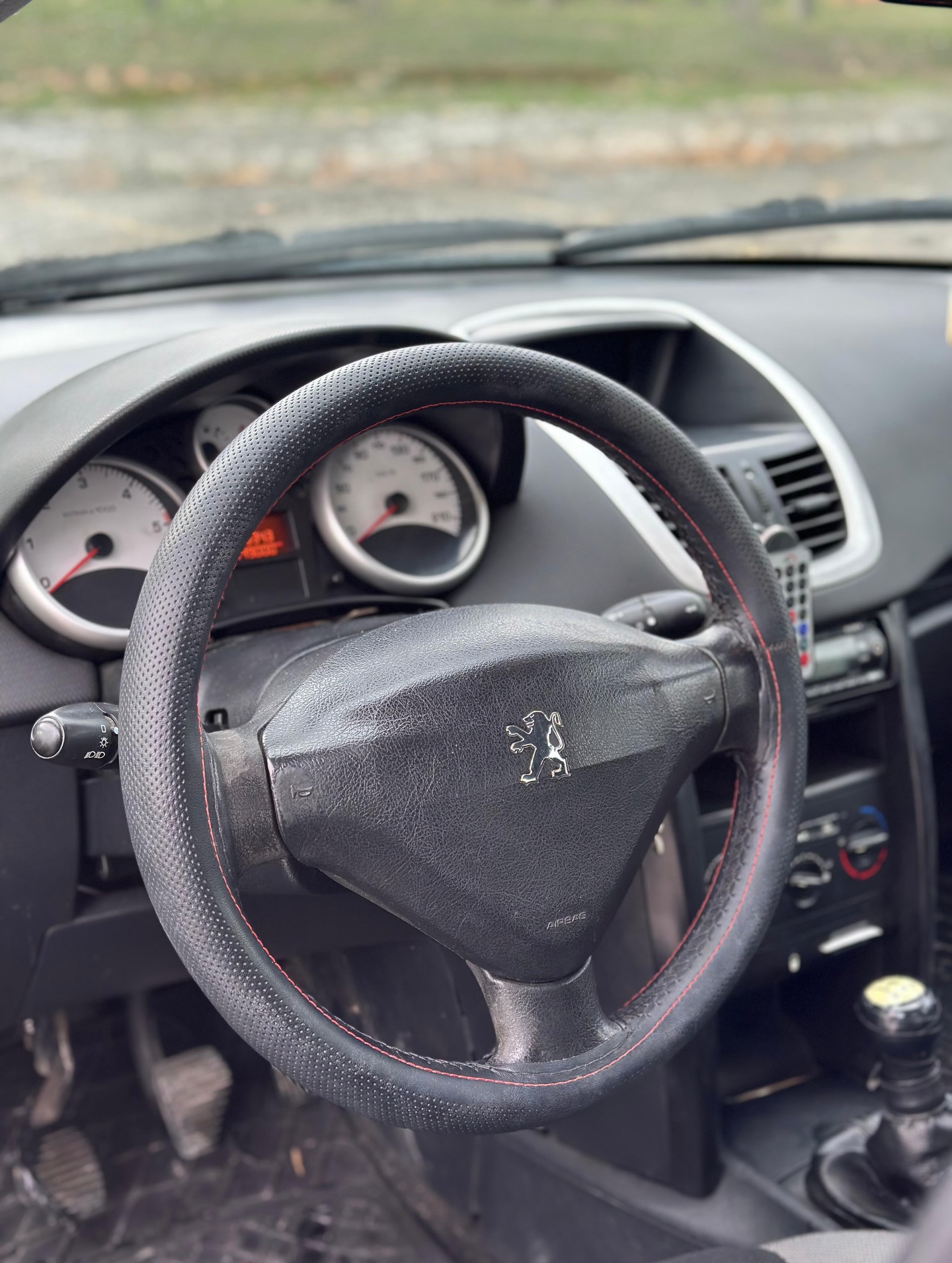 2008 model Peugeot 207 1.4 dizel - Görsel 16