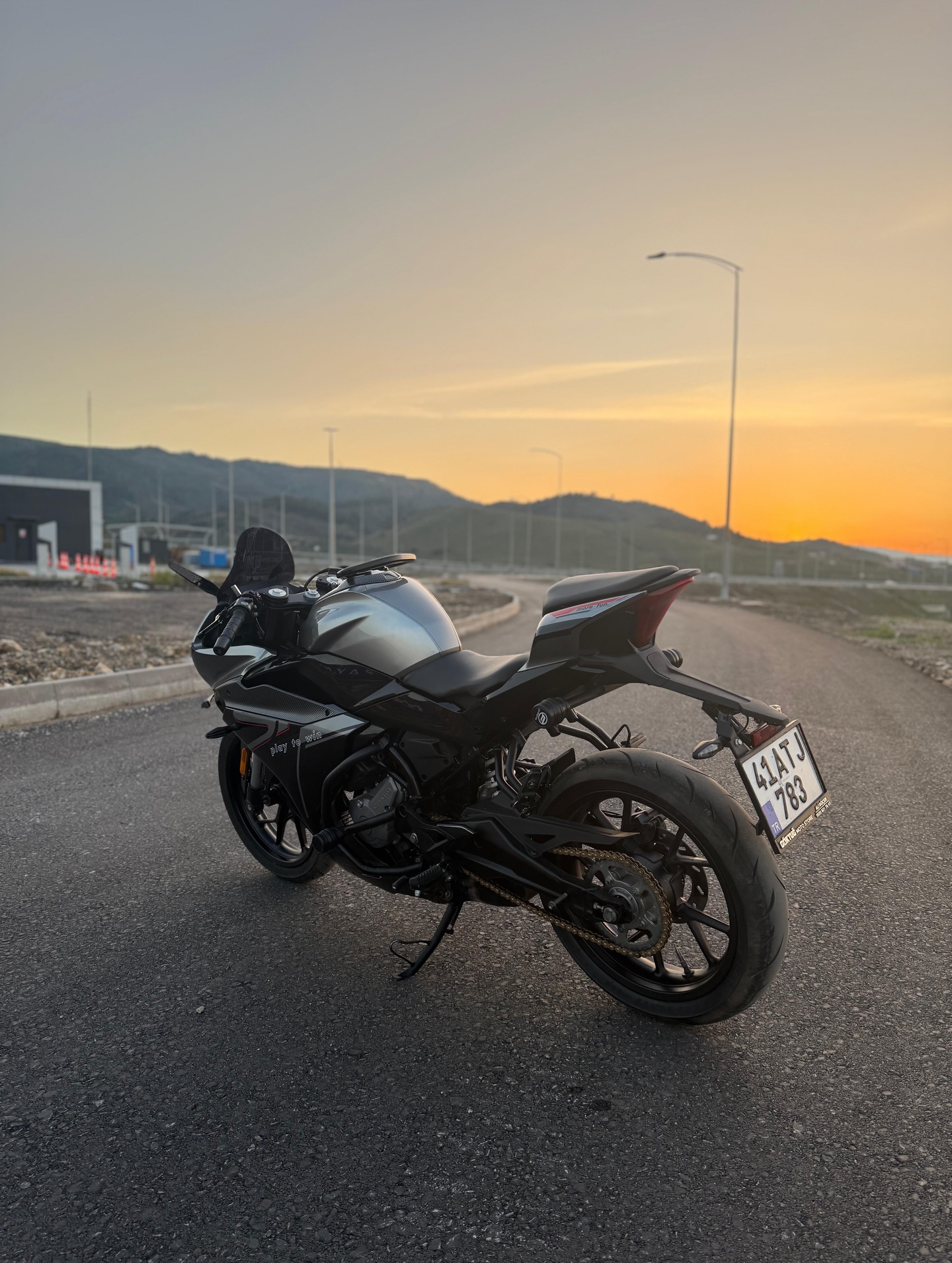 2024 MODEL CFMOTO 250SR - Görsel 6