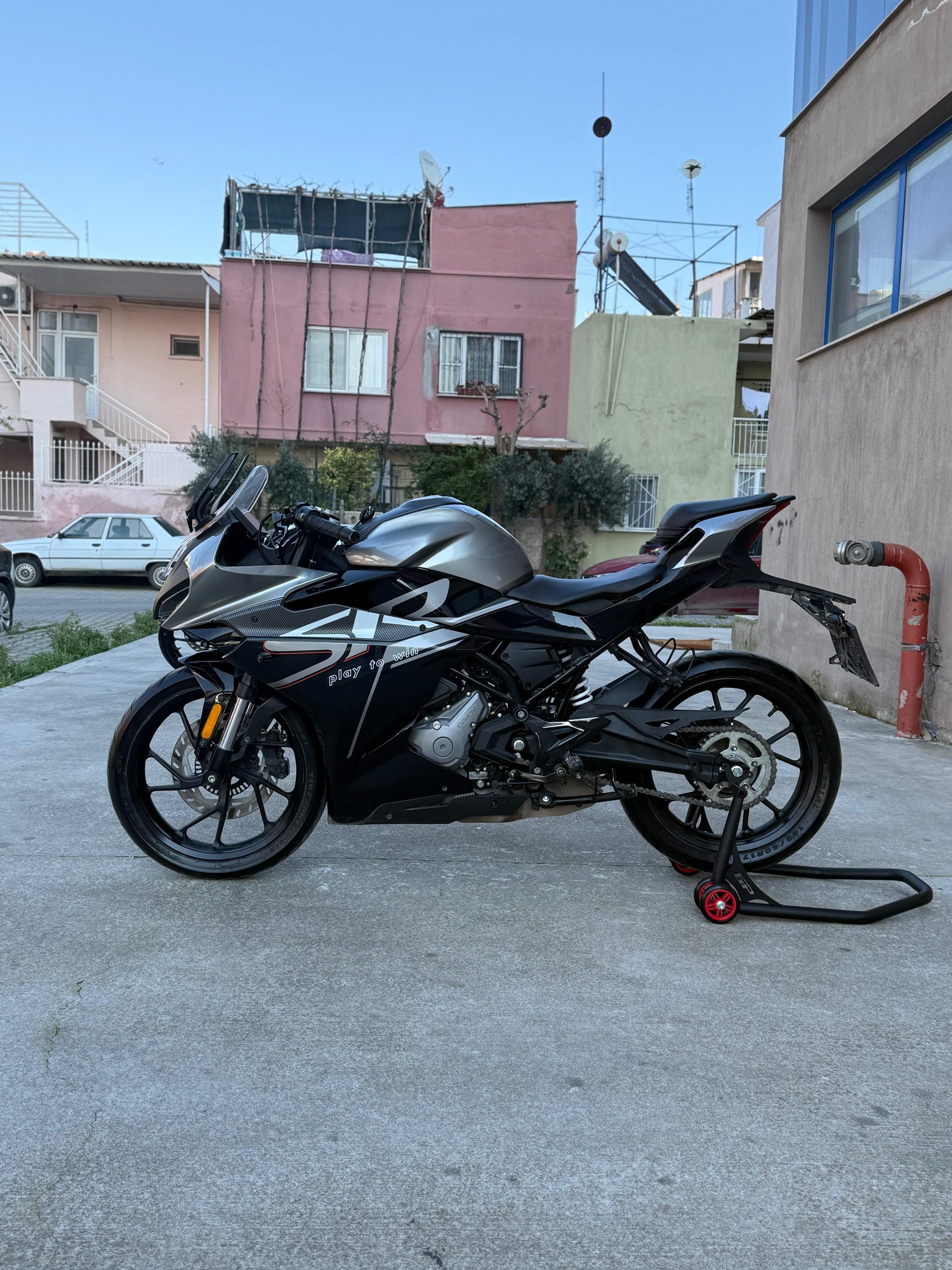 2023 MODEL CFMOTO SR250 - Görsel 10